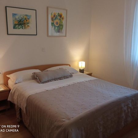 Apartman Hibiskus Bol Exterior foto
