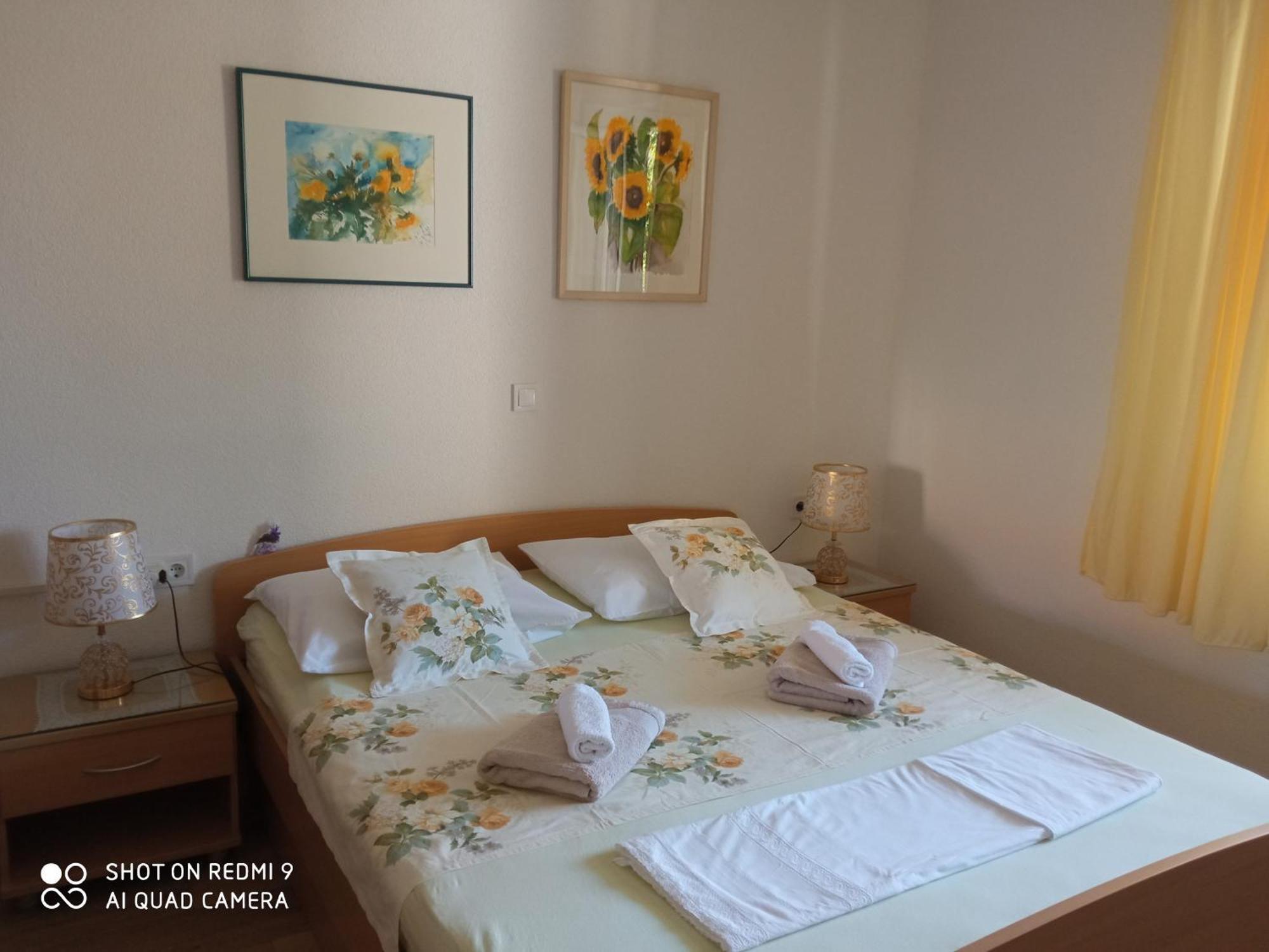 Apartman Hibiskus Bol Exterior foto