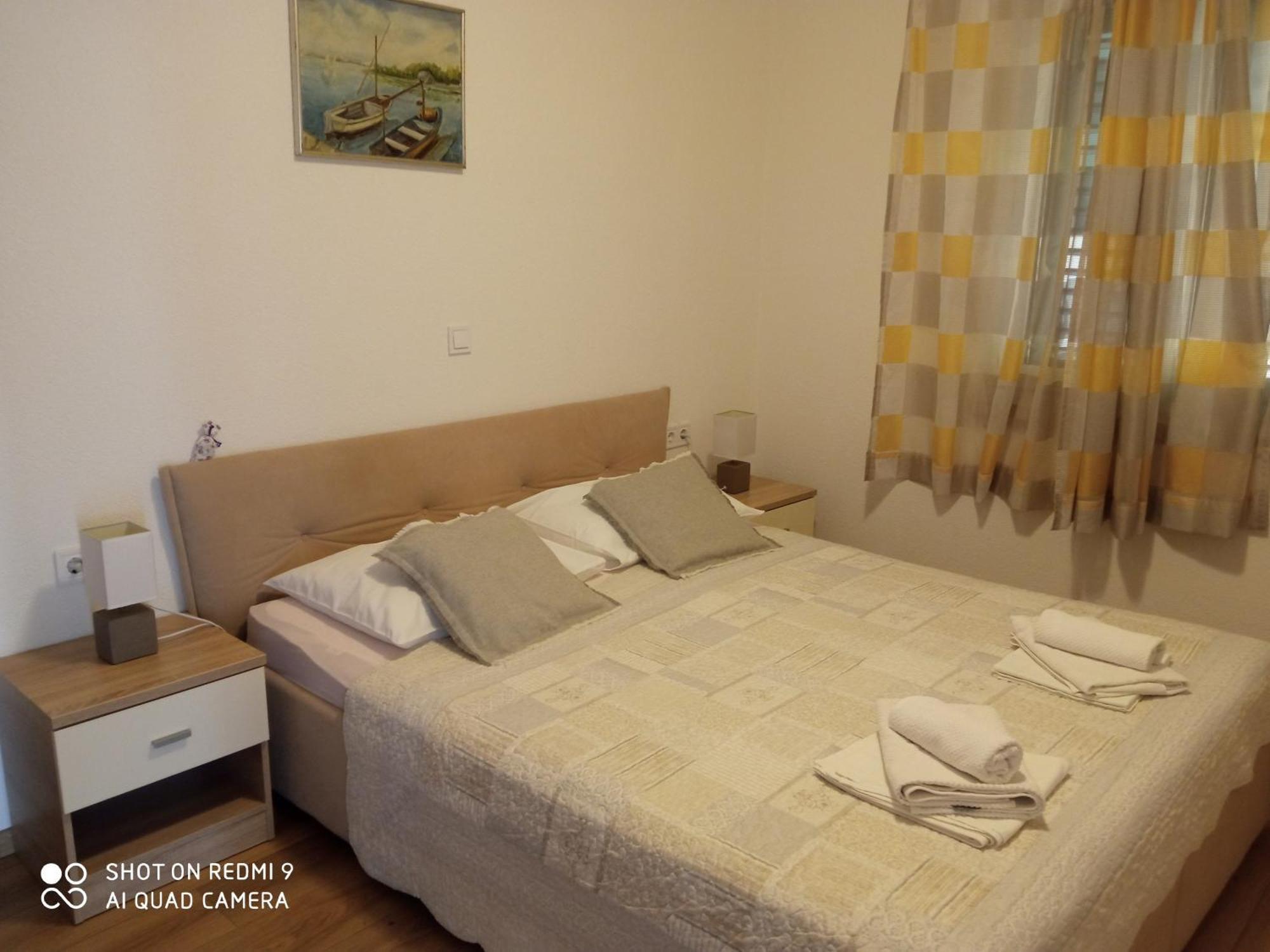 Apartman Hibiskus Bol Exterior foto